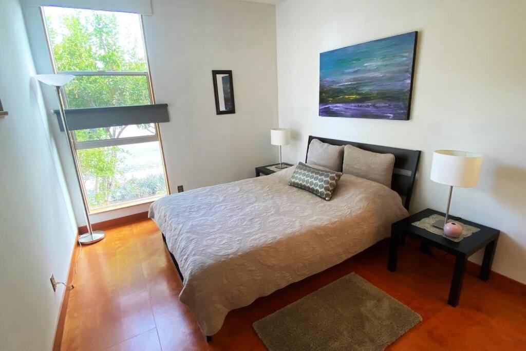 Lovely One Bedroom In Encino Village